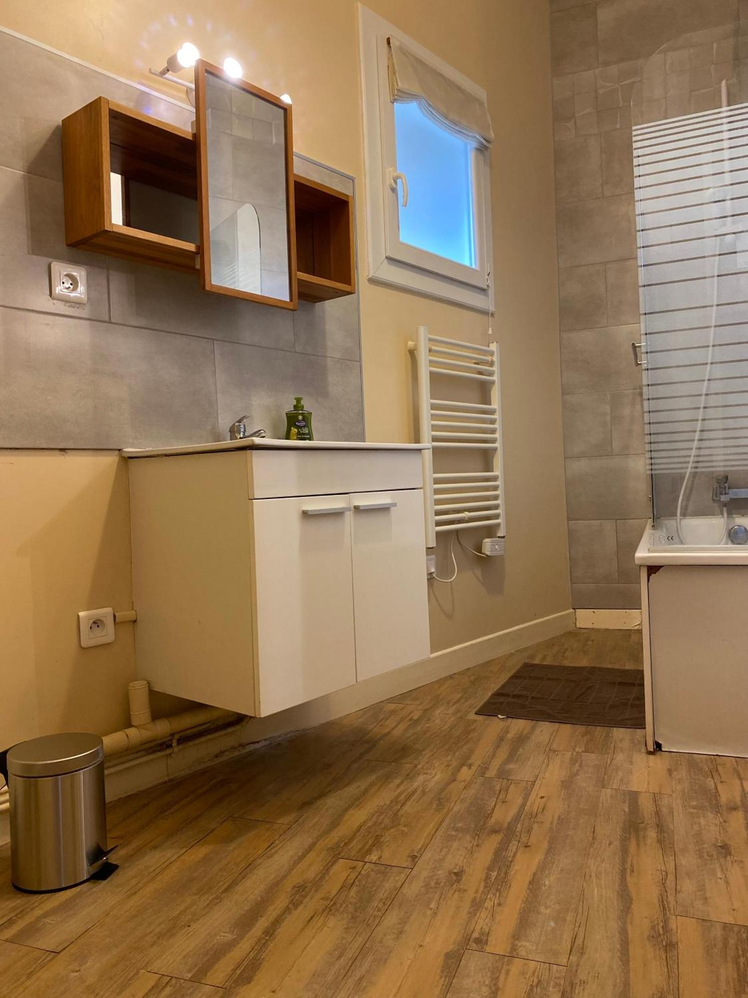 Appartement Coeur Centre Ville Noyon Eksteriør bilde